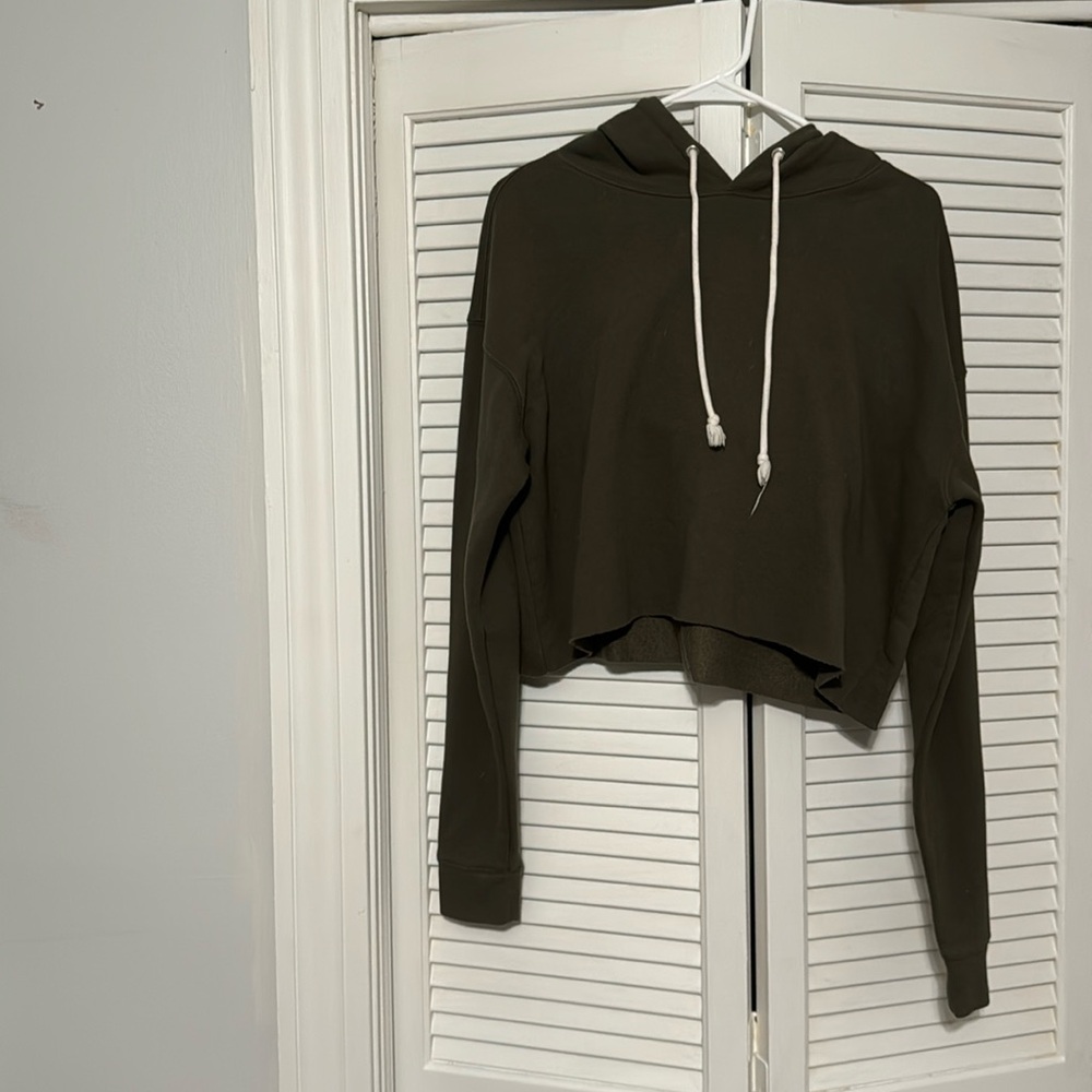 Cropped hoodie